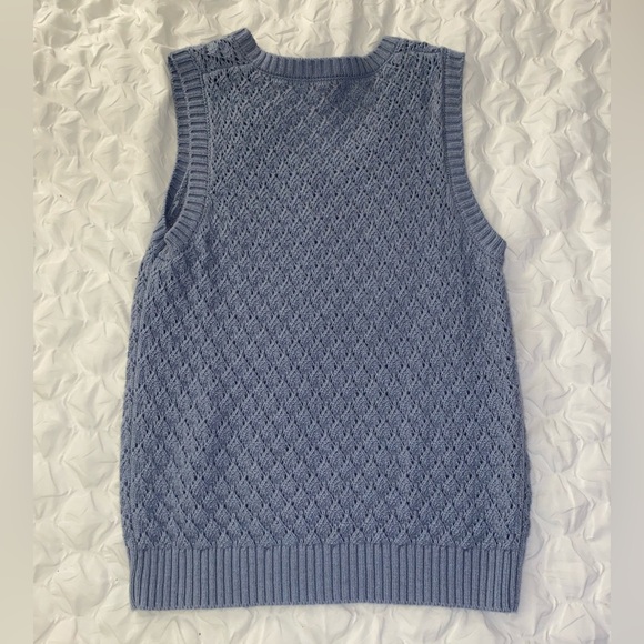 Brandy Melville sweatervest - Picture 4 of 6